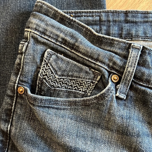 Levi’s Demi Curve Classic Straight Leg Jeans Size 6/28 - Picture 4 of 6